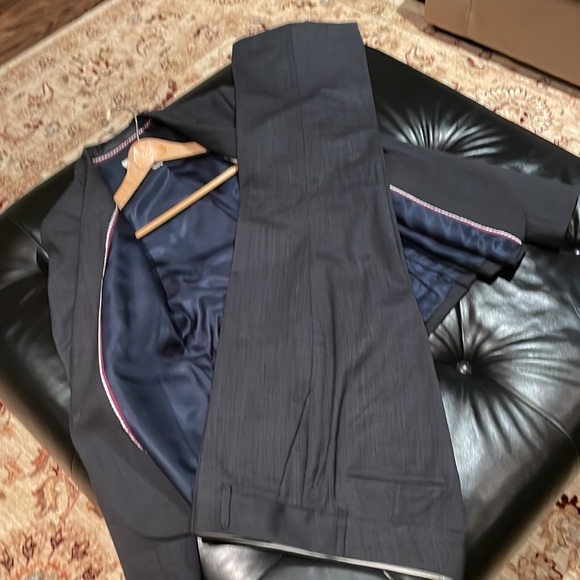 Never worn stunning navy teeny check Banana Republic blazer - Picture 2 of 5